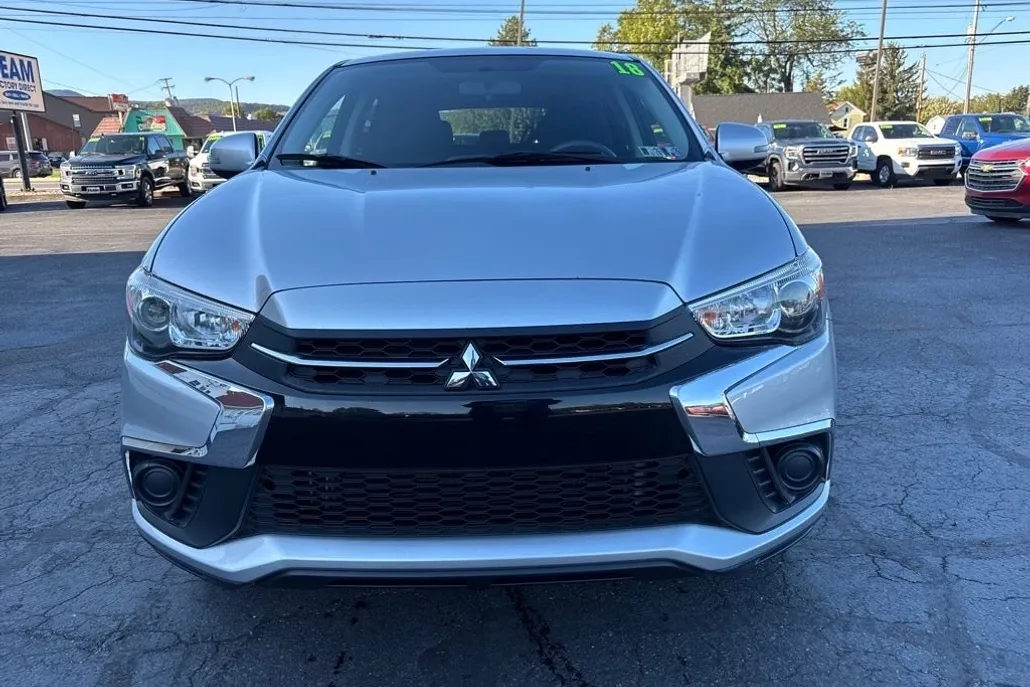 2018 Mitsubishi Outlander Sport ES photo 1