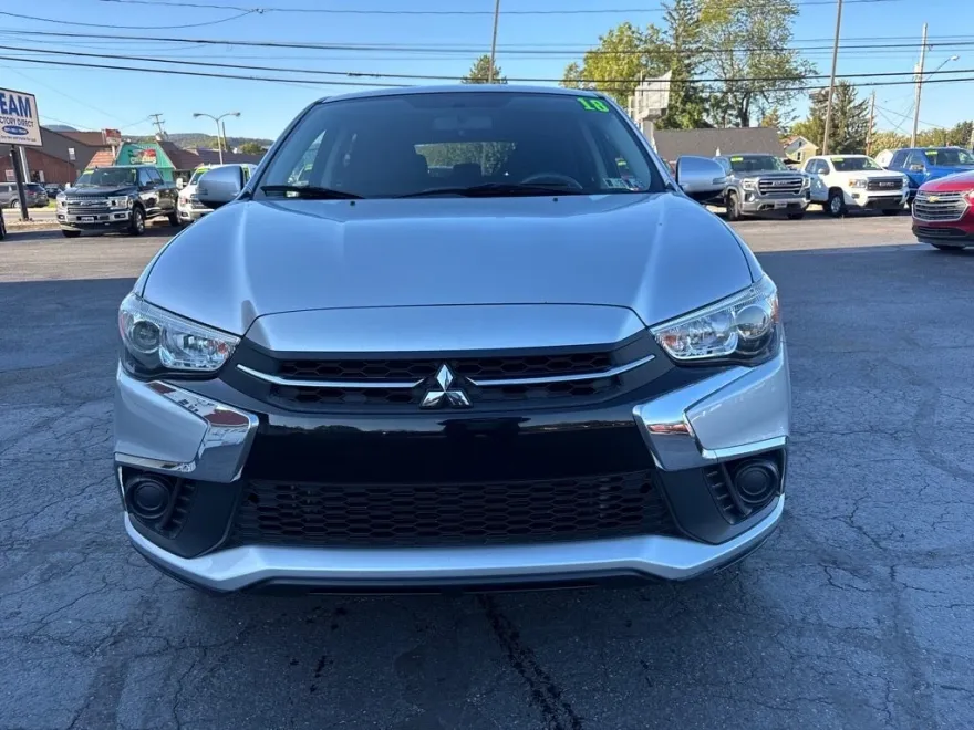2018 Mitsubishi Outlander Sport ES photo 1