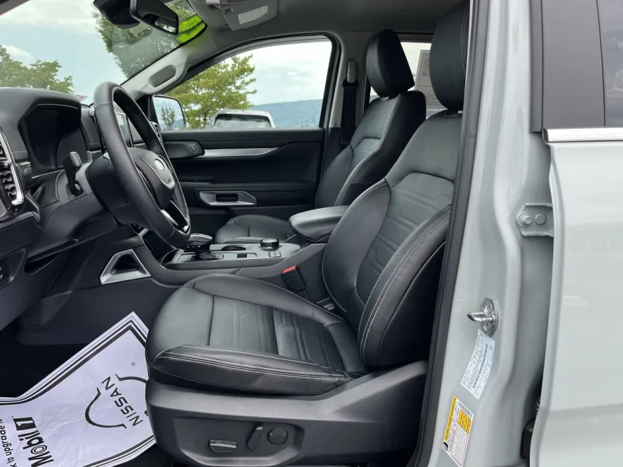2024 Ford Ranger Lariat photo 1