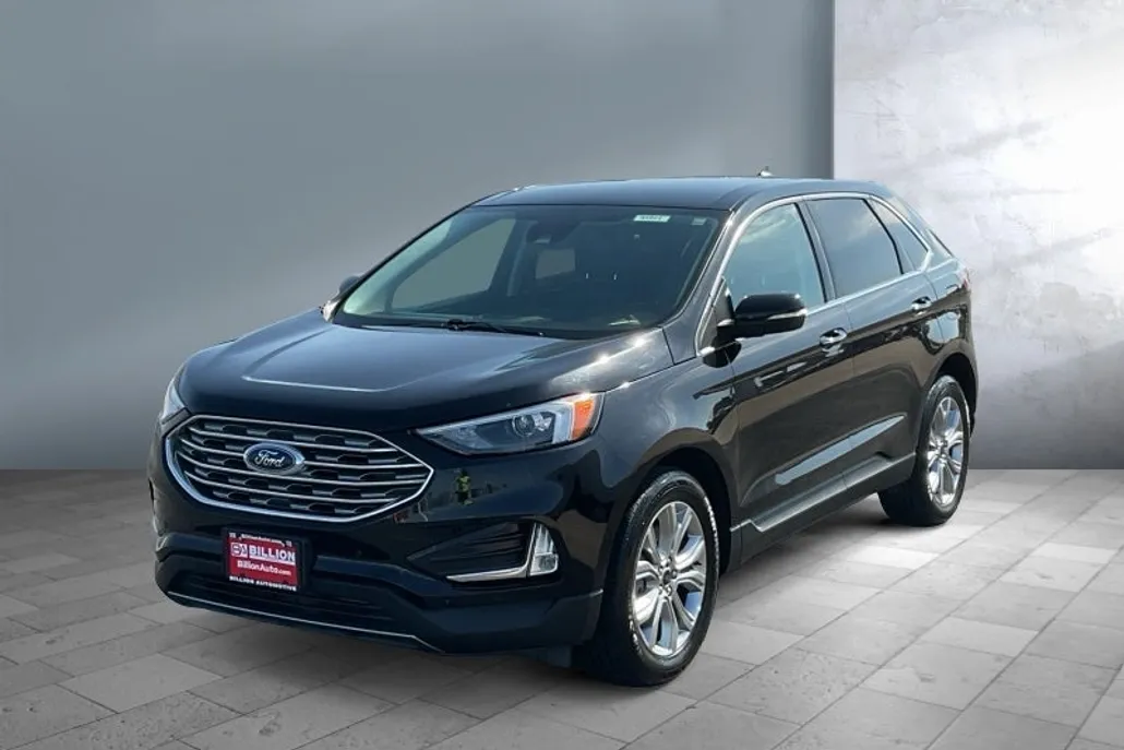2024 Ford Edge Titanium photo 1