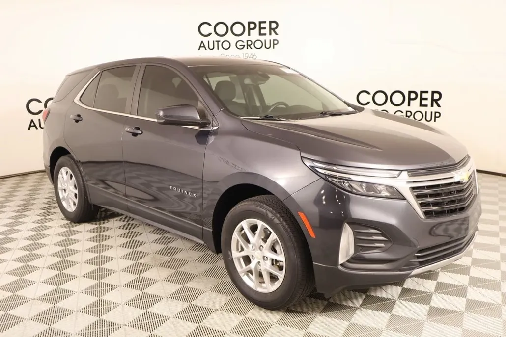 2022 Chevrolet Equinox LT photo 1