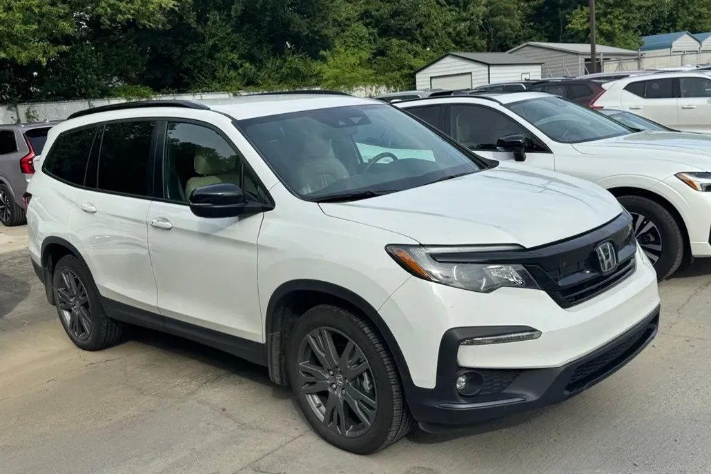 2022 Honda Pilot Sport photo 1