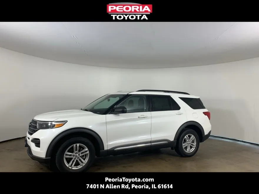 2022 Ford Explorer XLT photo 1