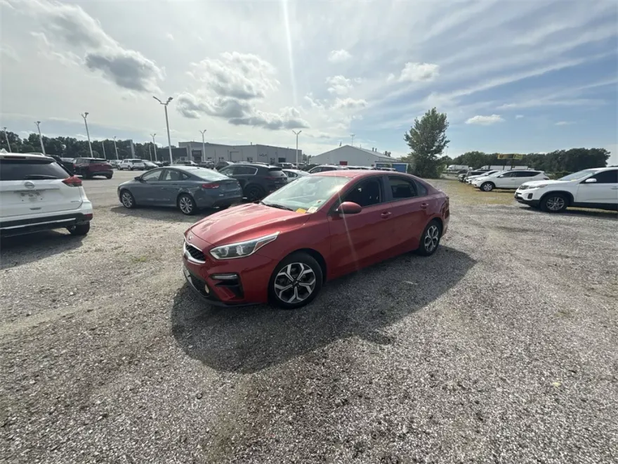 2021 Kia Forte LXS photo 1