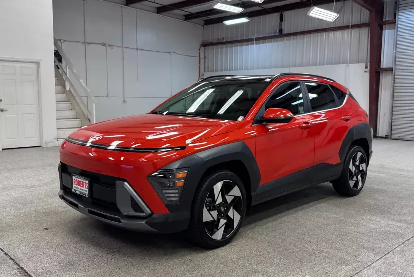 2024 Hyundai Kona Limited photo 1