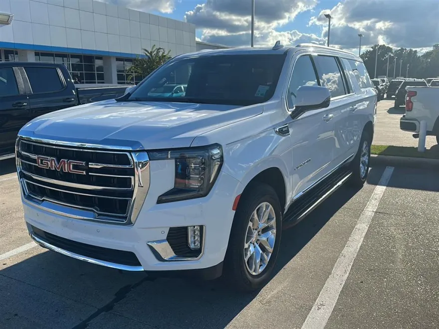 2022 Gmc Yukon XL SLT photo 1