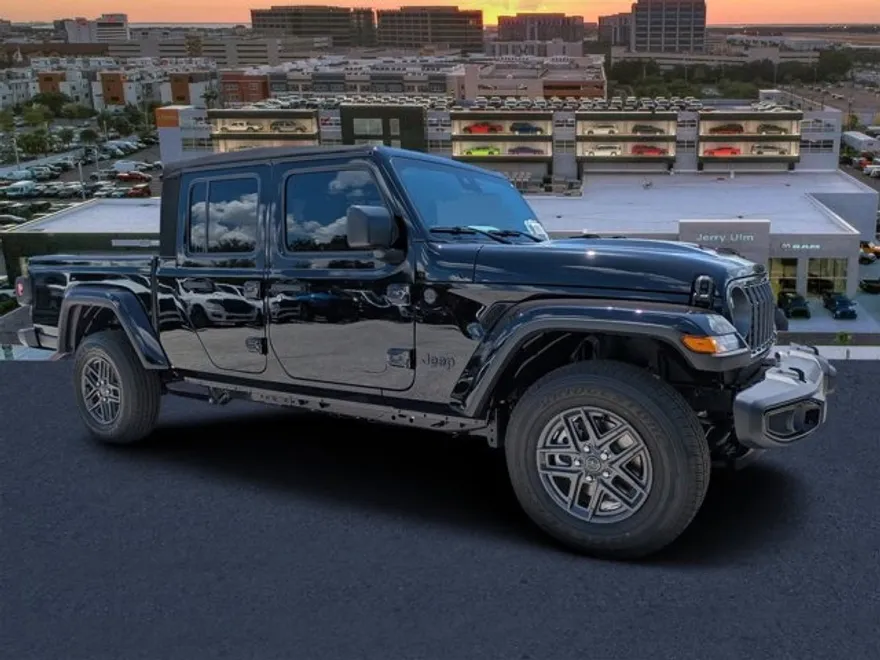 2025 Jeep Gladiator Sport S photo 1