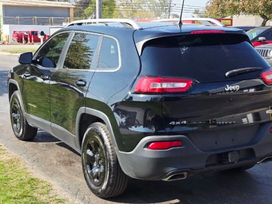 2017 Jeep Cherokee Latitude photo 1