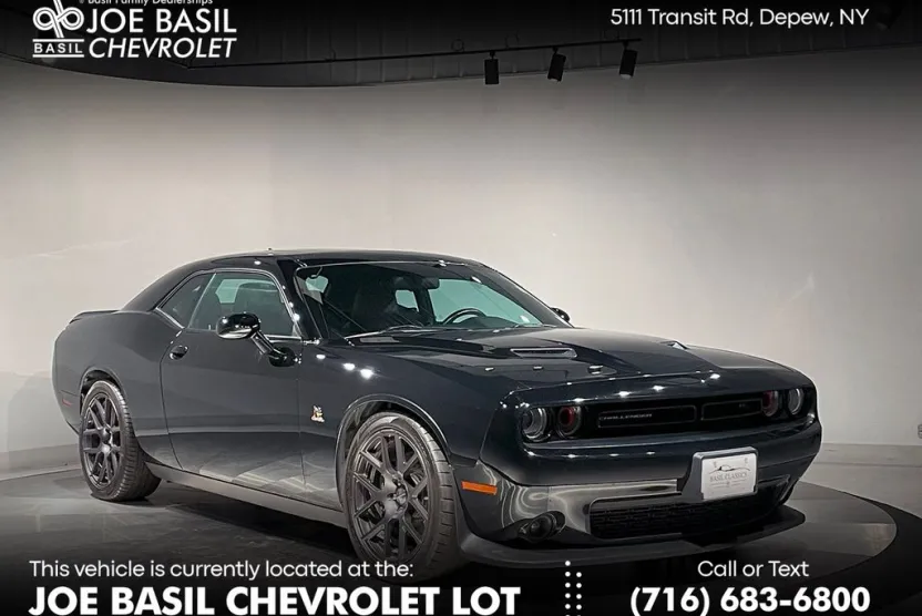 2016 Dodge Challenger R/T Scat Pack photo 1