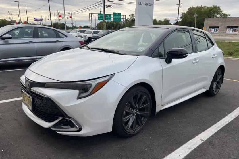 2023 Toyota Corolla XSE photo 1