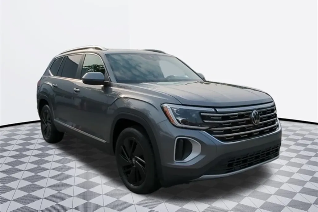 2024 Volkswagen Atlas SEL photo 1