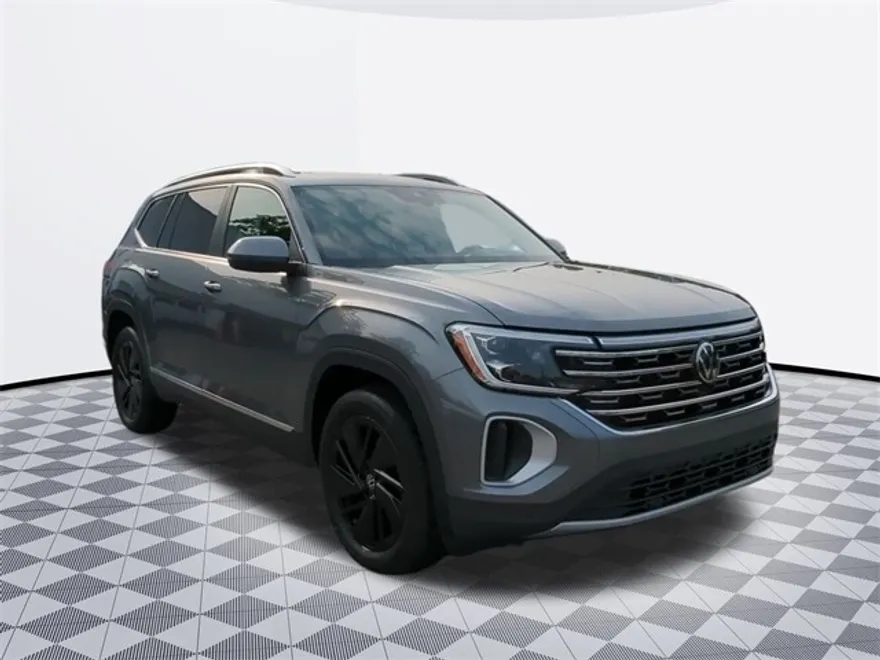 2024 Volkswagen Atlas SEL photo 1