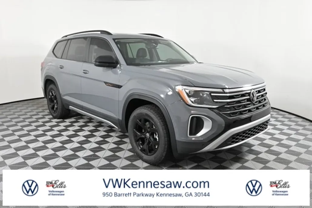 2025 Volkswagen Atlas Peak Edition SE photo 1