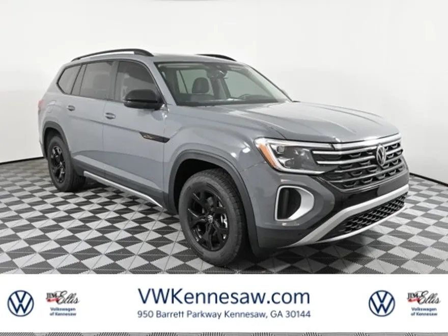 2025 Volkswagen Atlas Peak Edition SE photo 1