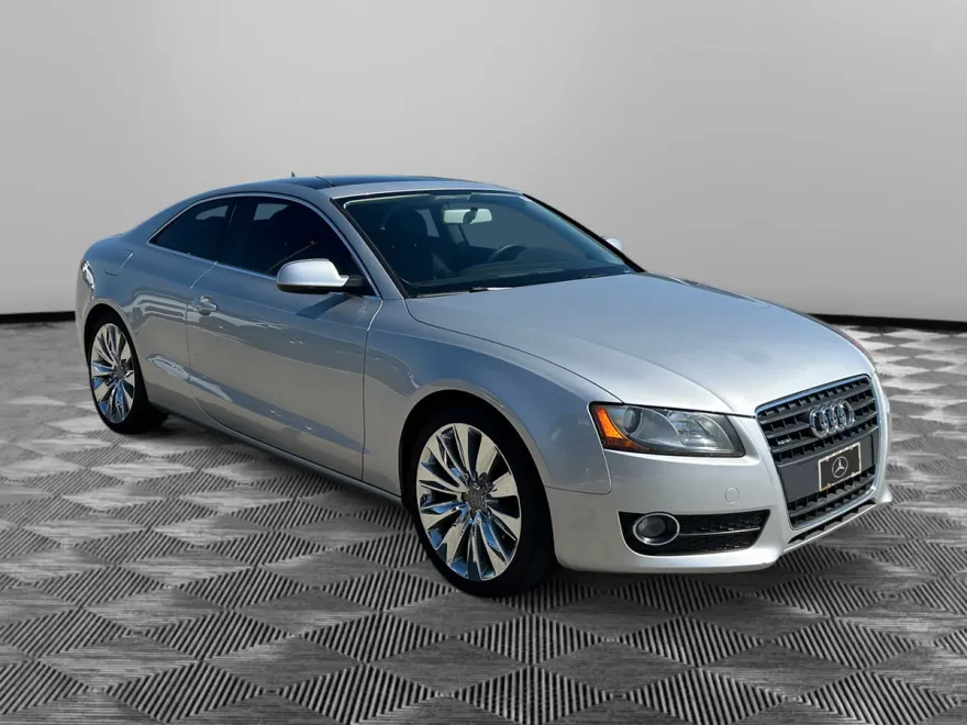 2011 Audi A5 2.0T Premium photo 1