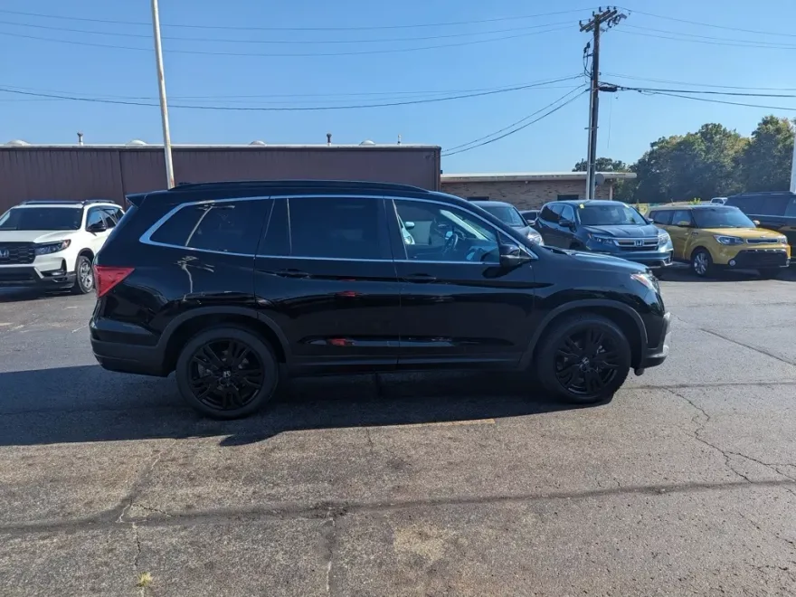 2022 Honda Pilot Special Edition photo 1