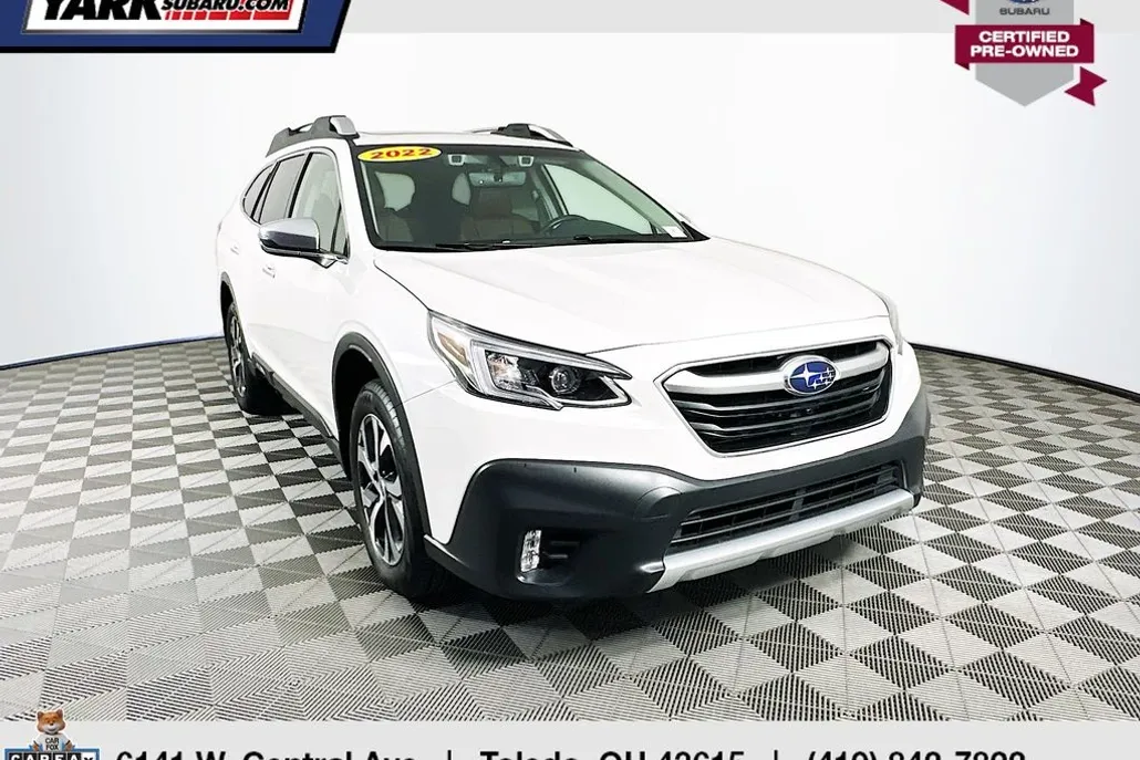 2022 Subaru Outback Touring XT photo 1