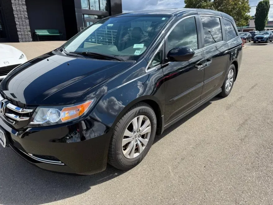 2016 Honda Odyssey EX-L photo 1