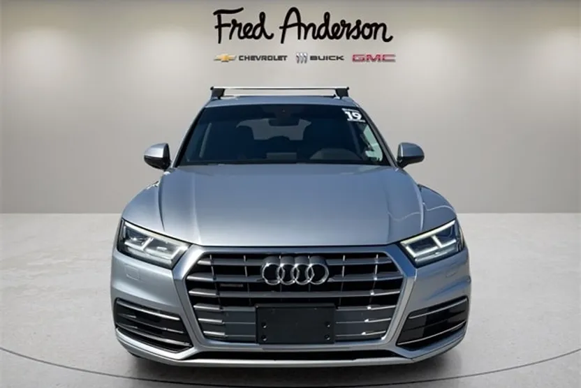 2019 Audi Q5 2.0T Premium Plus photo 1
