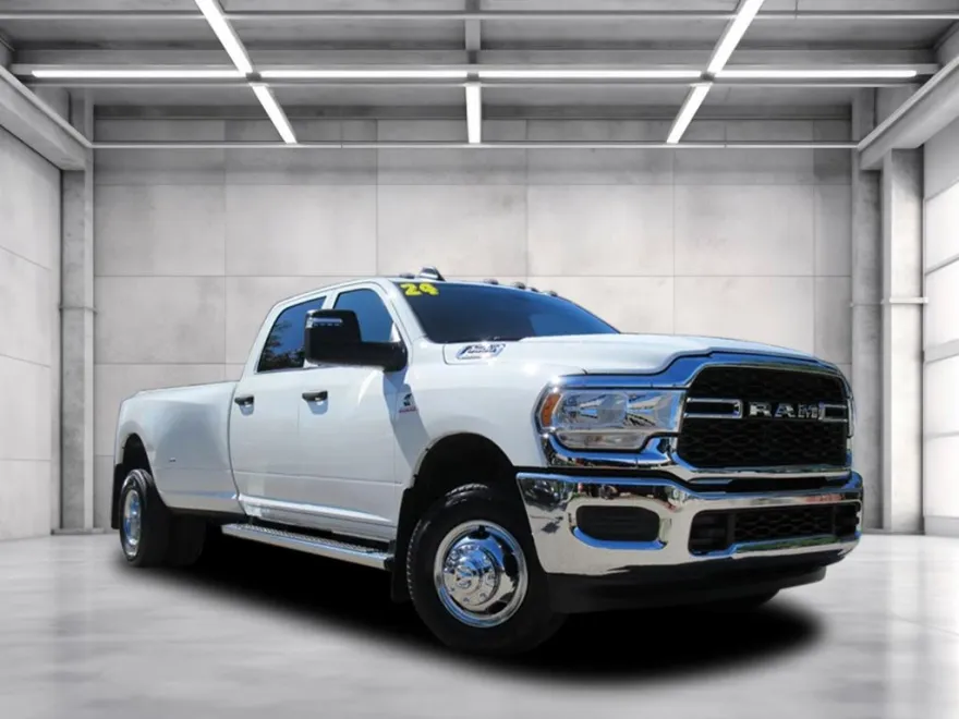 2024 Ram 3500 Tradesman photo 1