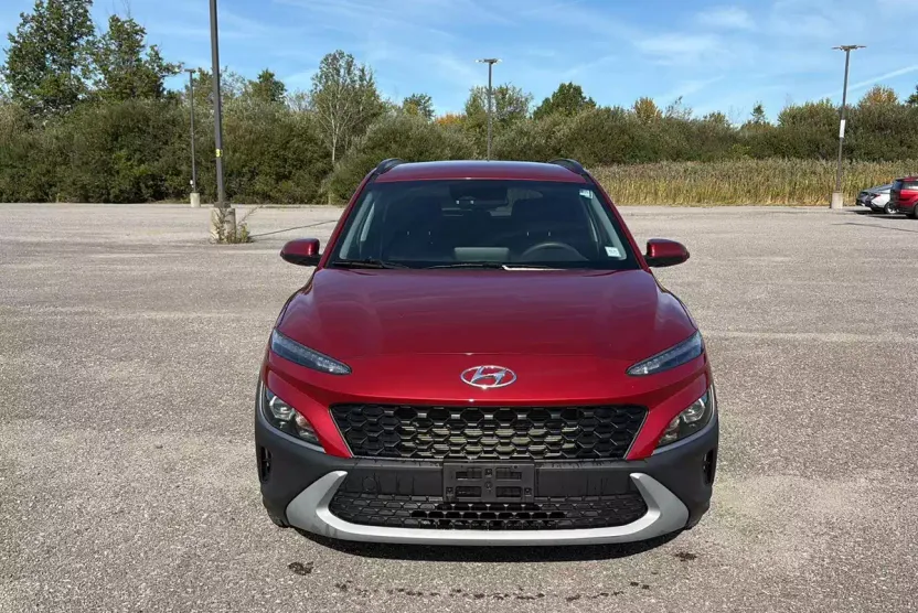 2023 Hyundai Kona SEL photo 1