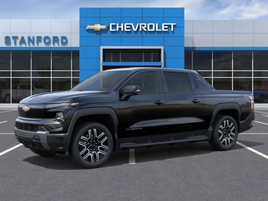2026 Chevrolet Silverado photo 1