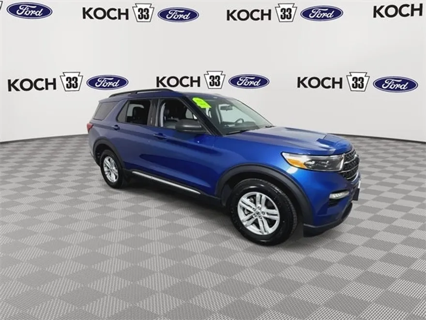 2022 Ford Explorer XLT photo 1