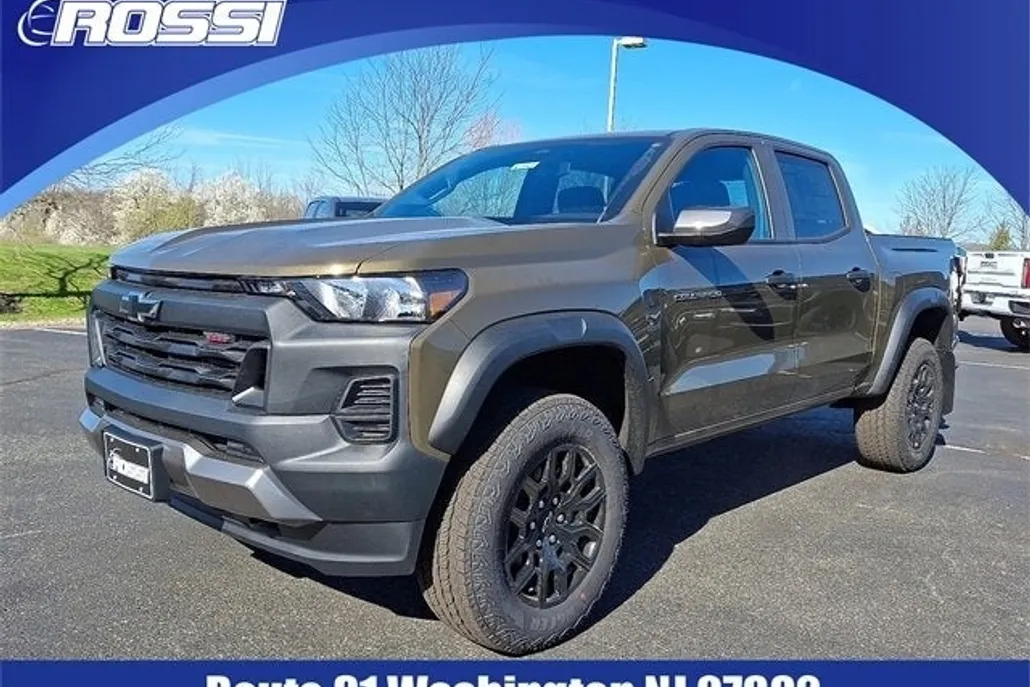 2025 Chevrolet Colorado Trail Boss photo 1