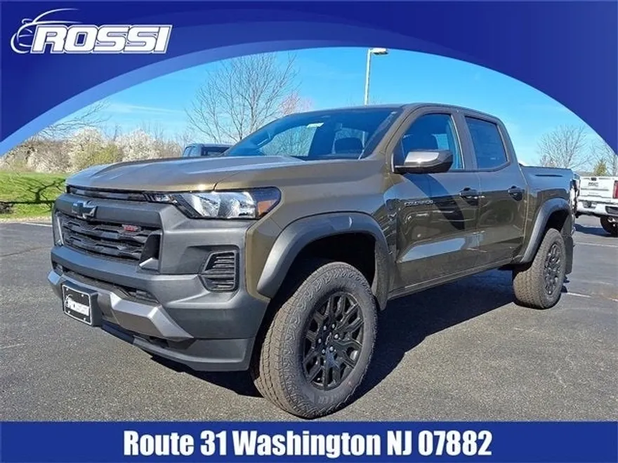 2025 Chevrolet Colorado Trail Boss photo 1