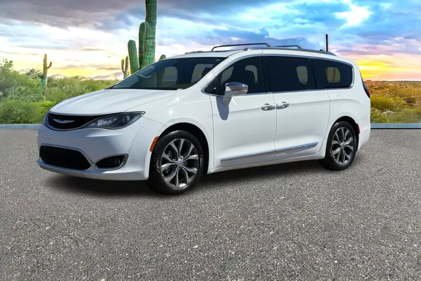 2018 Chrysler Pacifica Limited photo 1