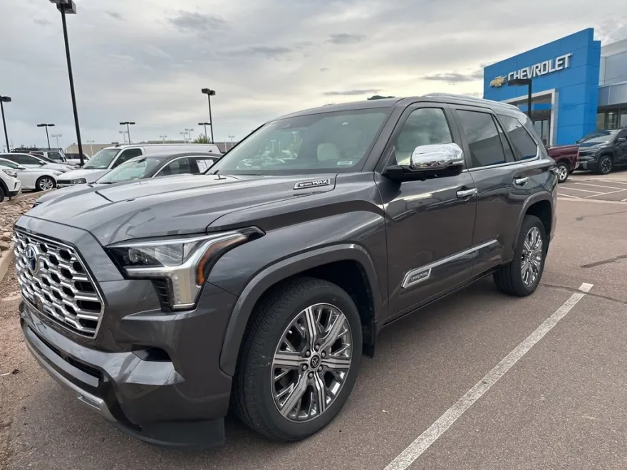 2024 Toyota Sequoia Capstone photo 1
