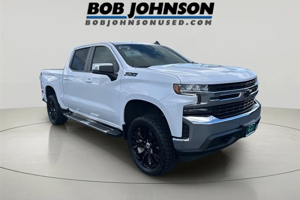 2022 Chevrolet Silverado 1500 LT photo 1