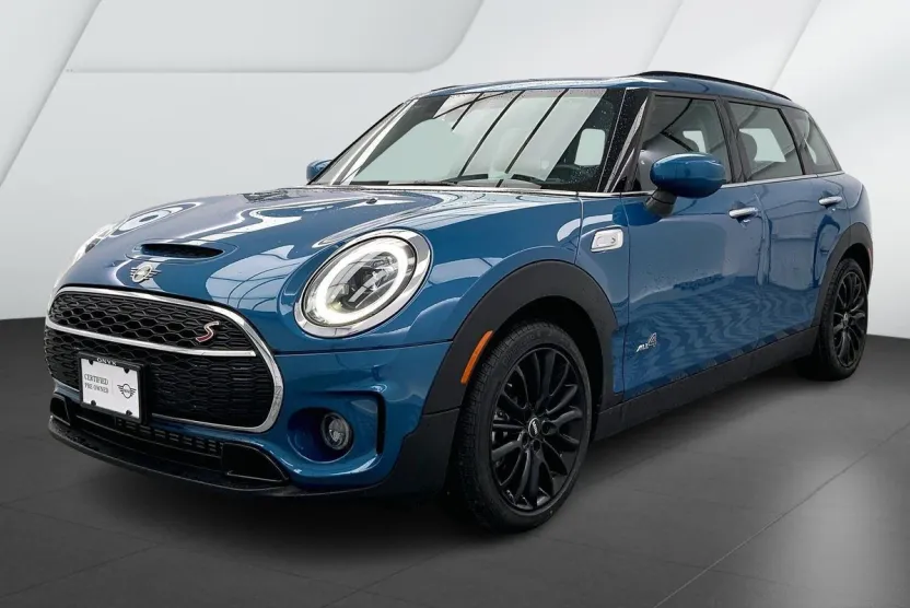 2023 Mini Clubman Base S ALL4 photo 1