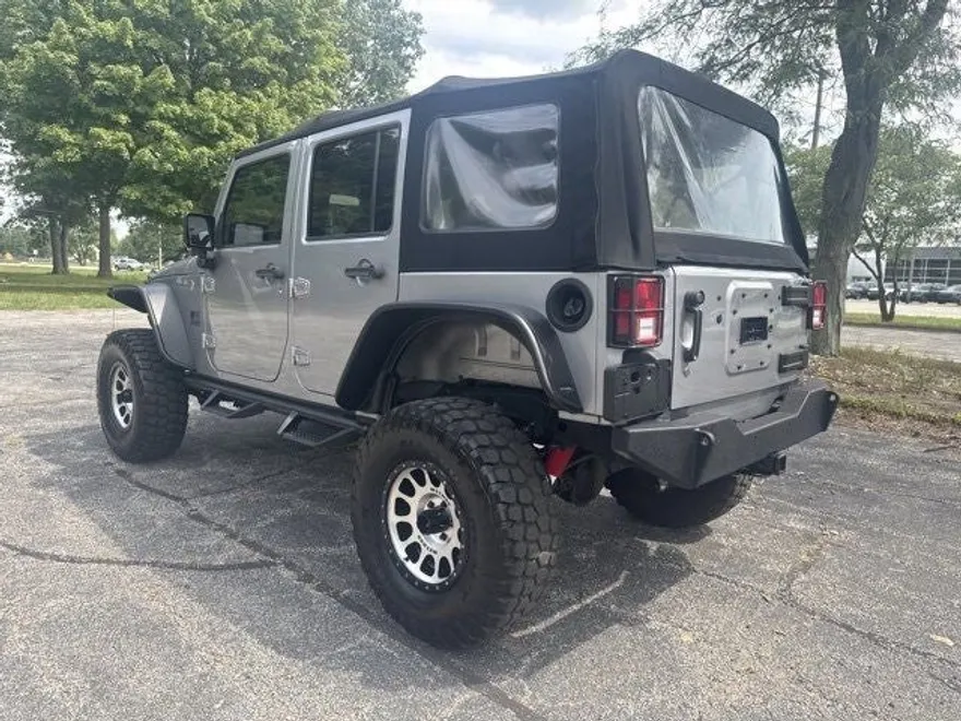 2018 Jeep Wrangler Unlimited Sport photo 1