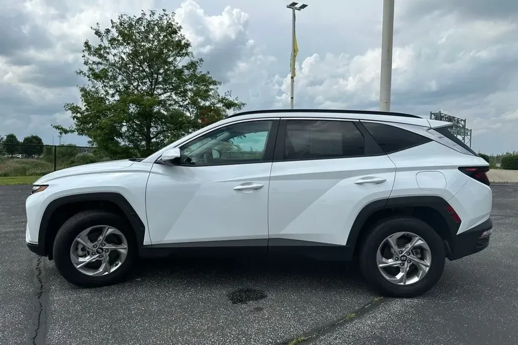 2024 Hyundai Tucson SEL photo 1