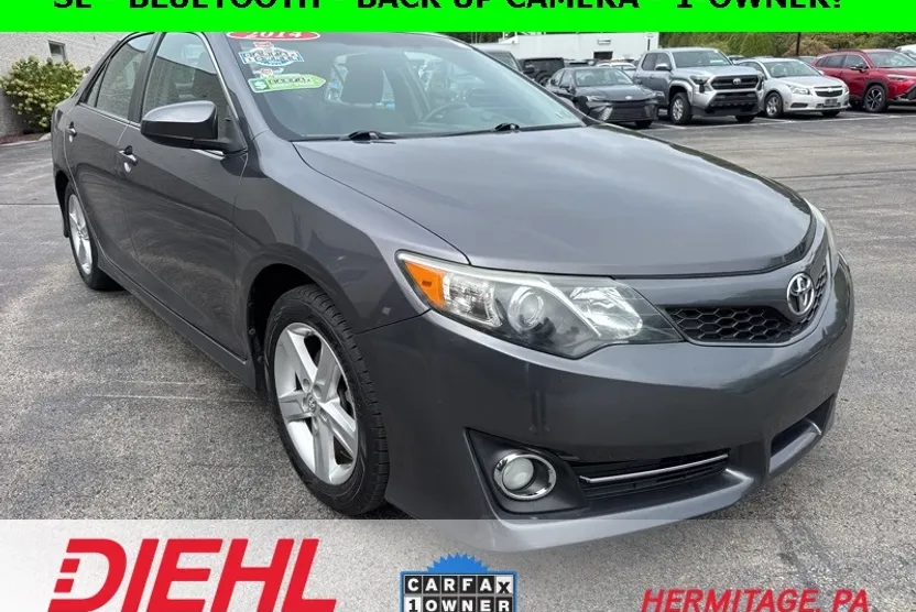 2014 Toyota Camry SE photo 1