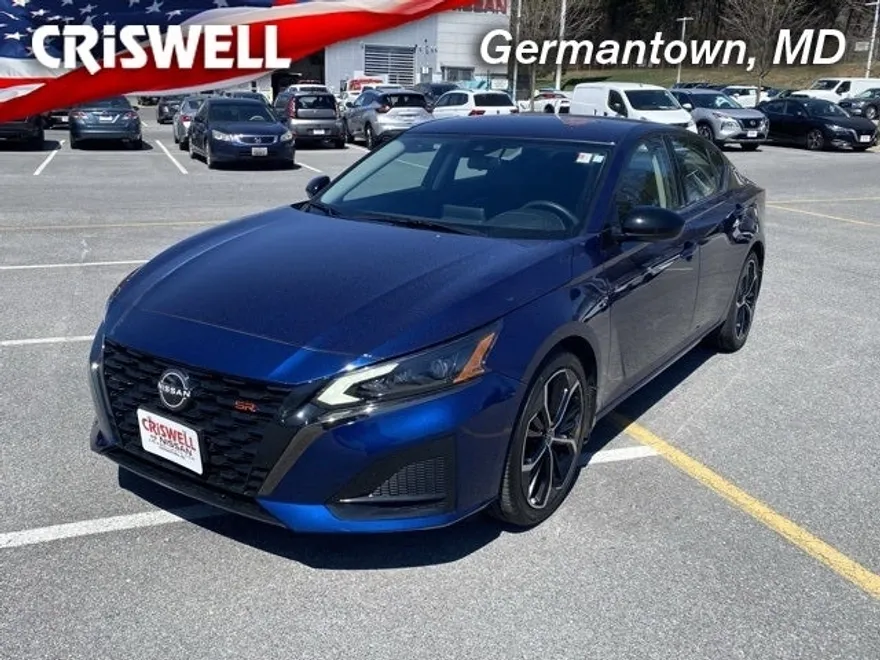 2023 Nissan Altima 2.5 SR photo 1