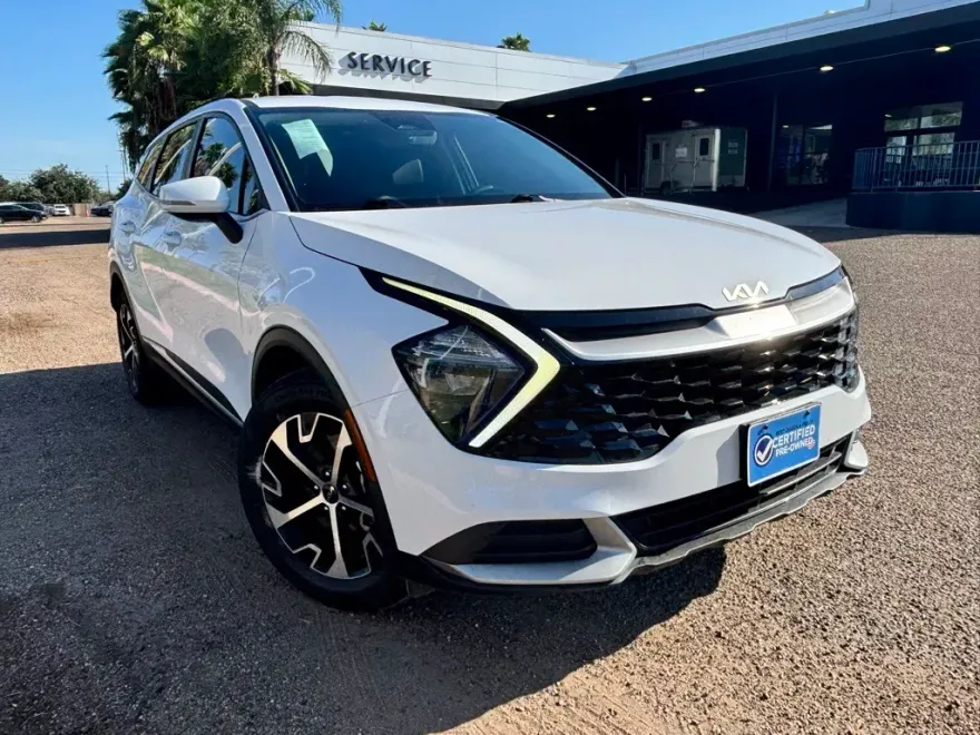 2023 Kia Sportage EX photo 1