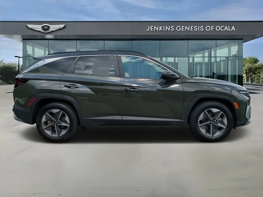 2025 Hyundai Tucson SEL photo 1