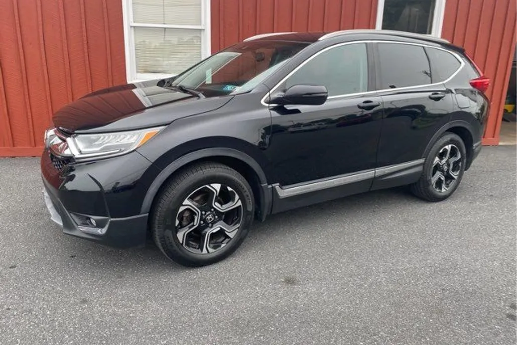 2017 Honda CR-V Touring photo 1