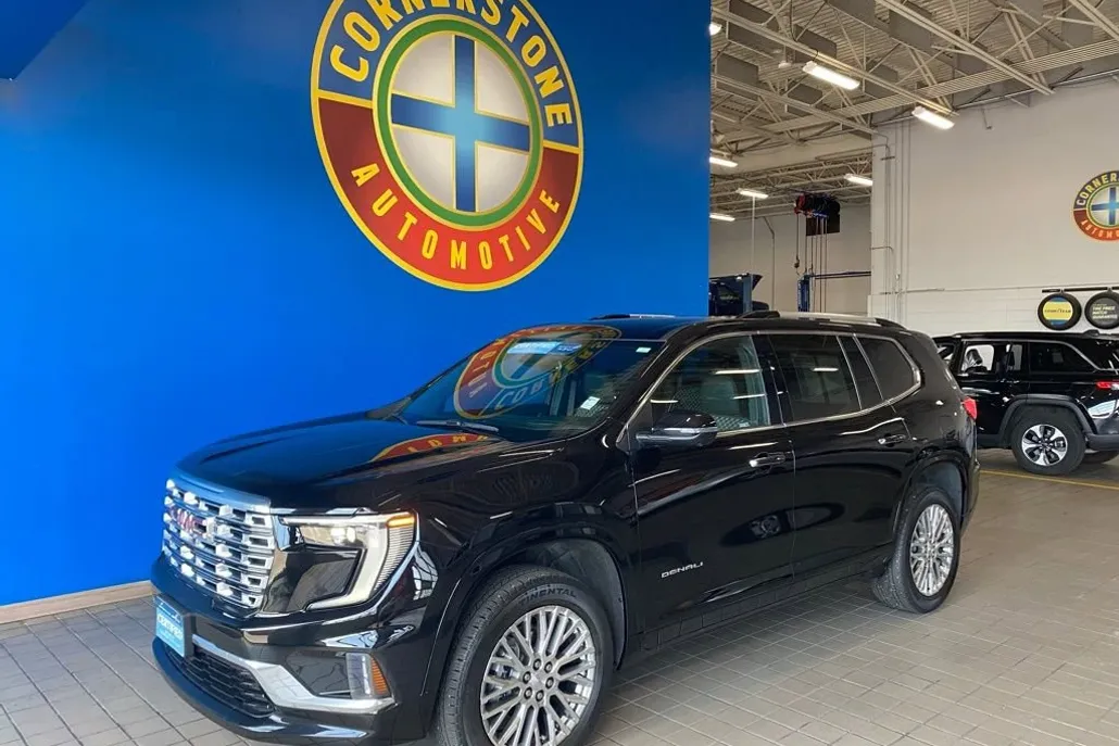 2024 Gmc Acadia Denali photo 1
