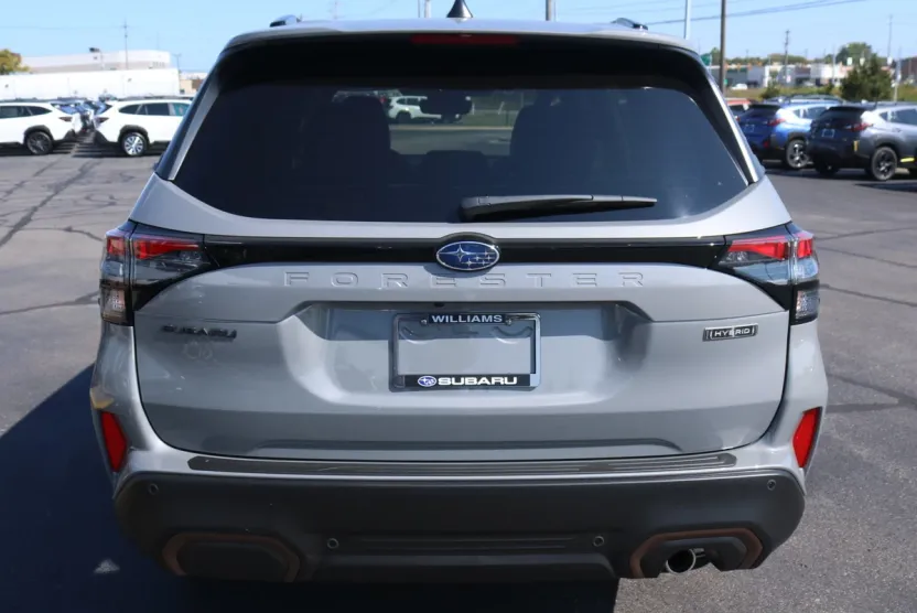 2025 Subaru Forester Sport photo 1