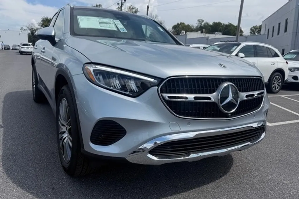 2026 Mercedes Benz GLC 300 4MATIC photo 1