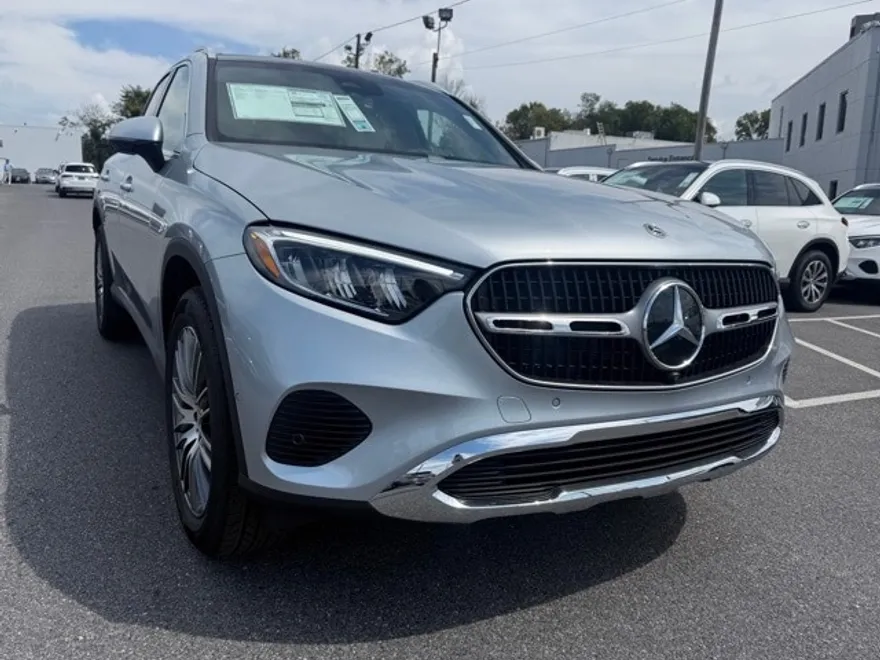 2026 Mercedes Benz GLC 300 4MATIC photo 1