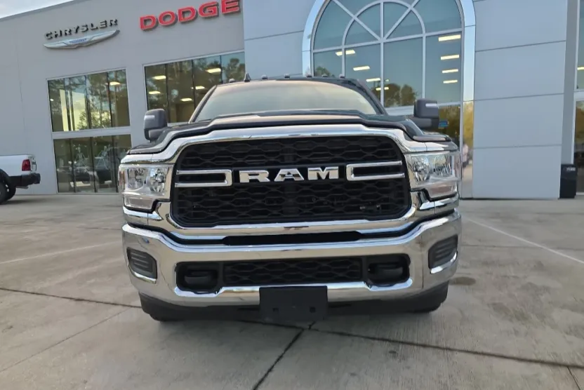 2024 Ram 3500 Tradesman photo 1