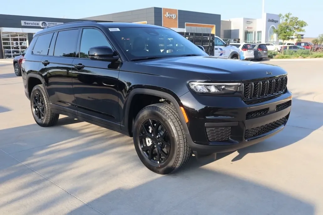 2025 Jeep Grand Cherokee Altitude X photo 1