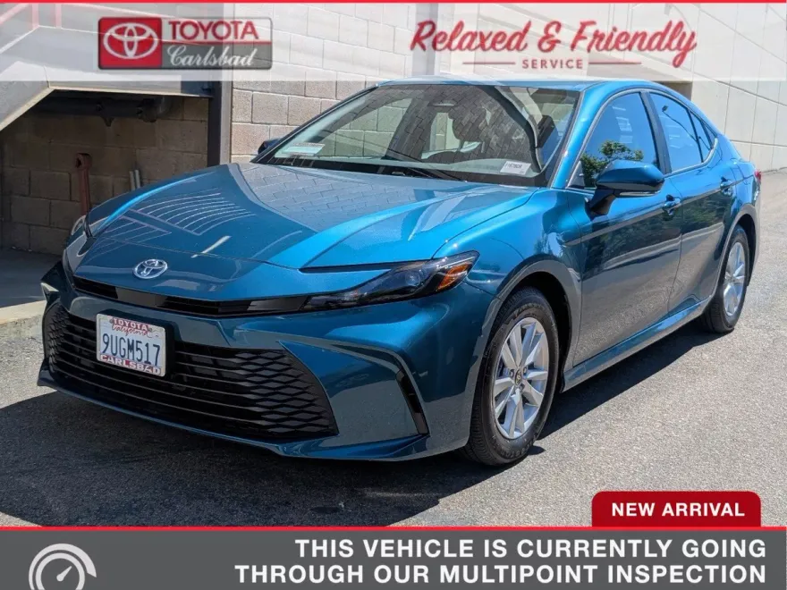 2025 Toyota Camry LE photo 1