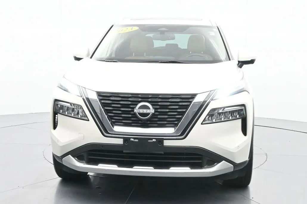 2023 Nissan Rogue Platinum photo 1