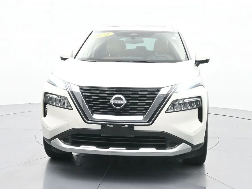 2023 Nissan Rogue Platinum photo 1