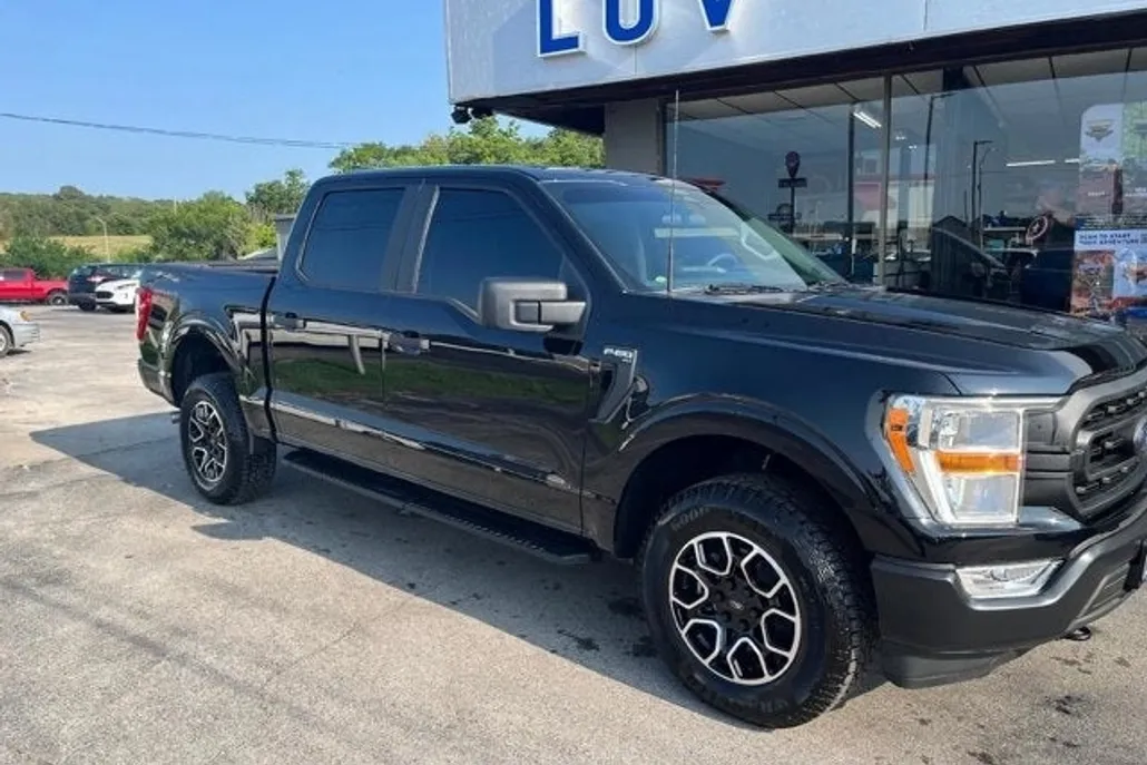 2022 Ford F-150 XL photo 1